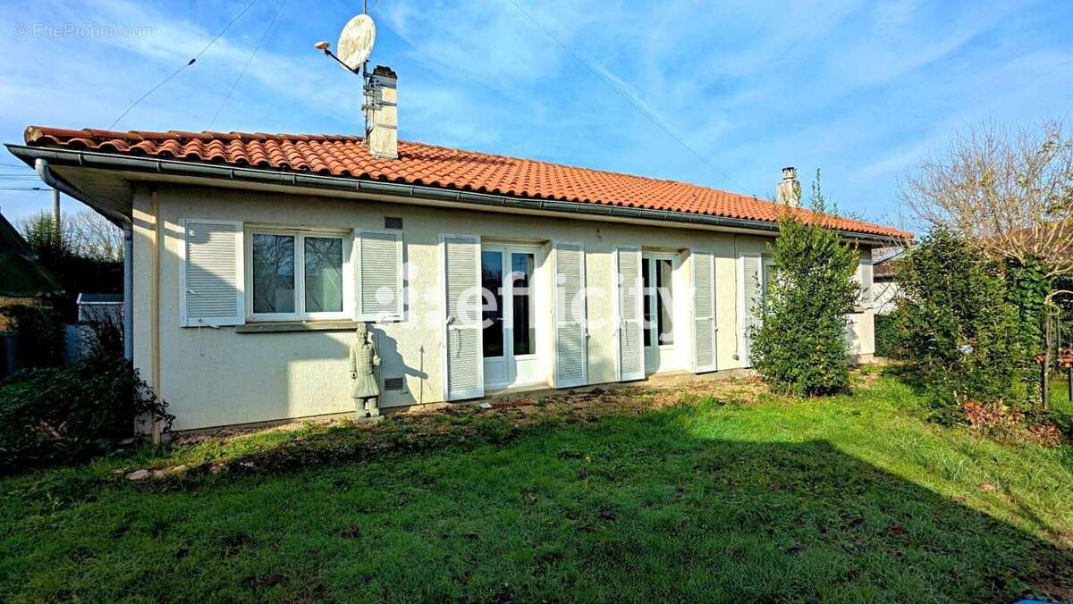 Maison à L'ISLE-D'ESPAGNAC