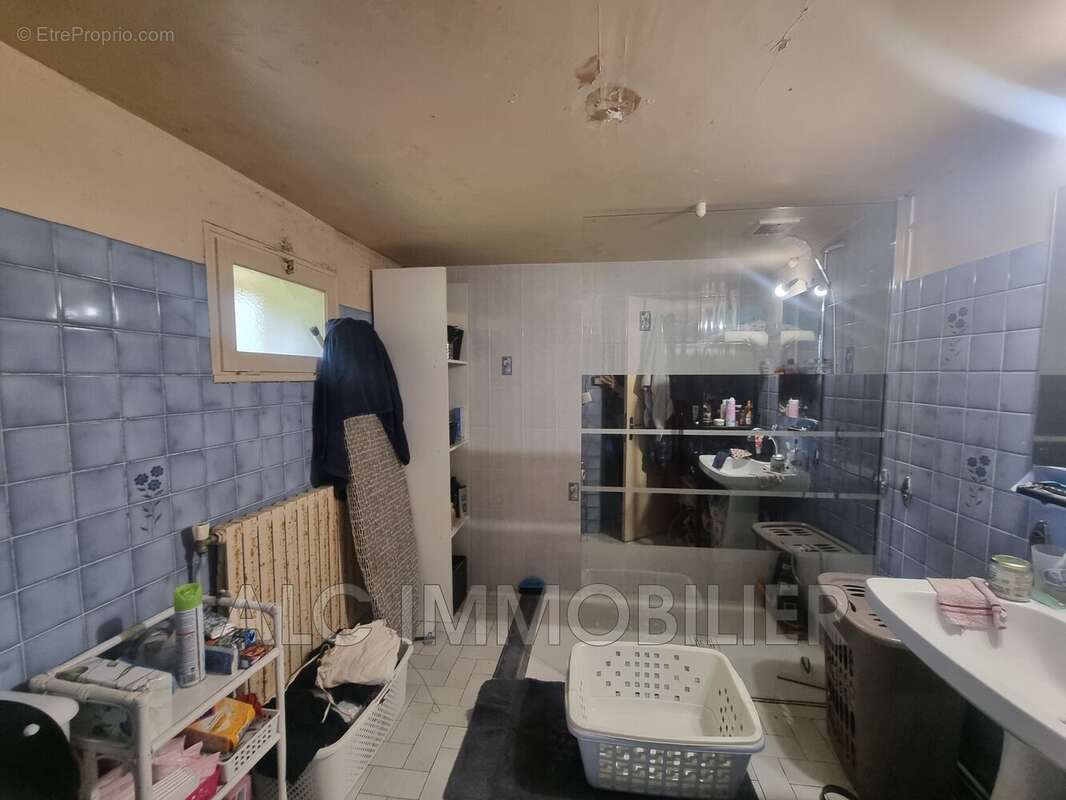 Maison à LE MELE-SUR-SARTHE