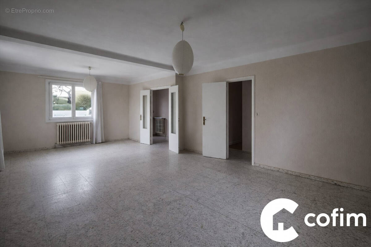 Maison à SAINT-PIERRE-D'IRUBE