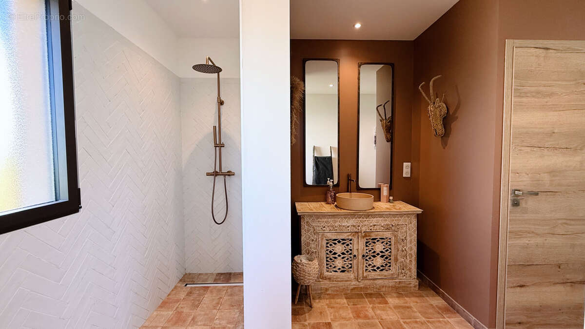 Maison à LE CASTELLET