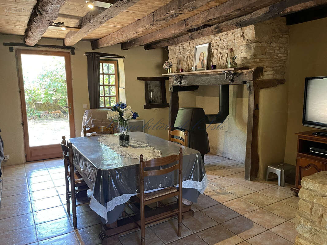 Maison à BROUCHAUD