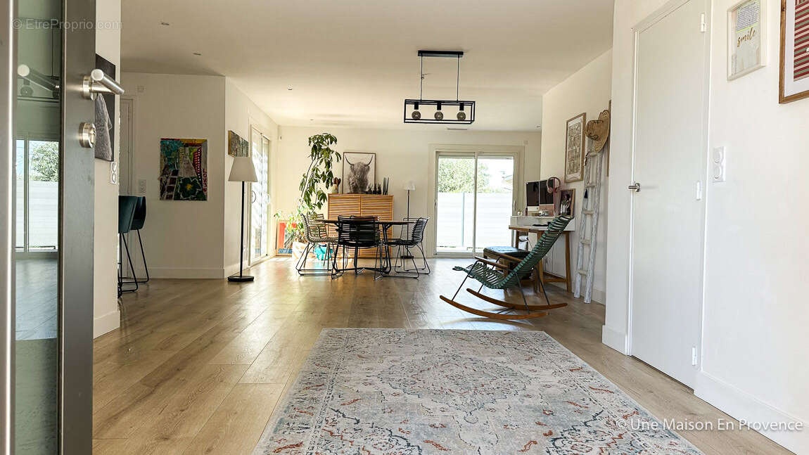 Maison à LES ANGLES