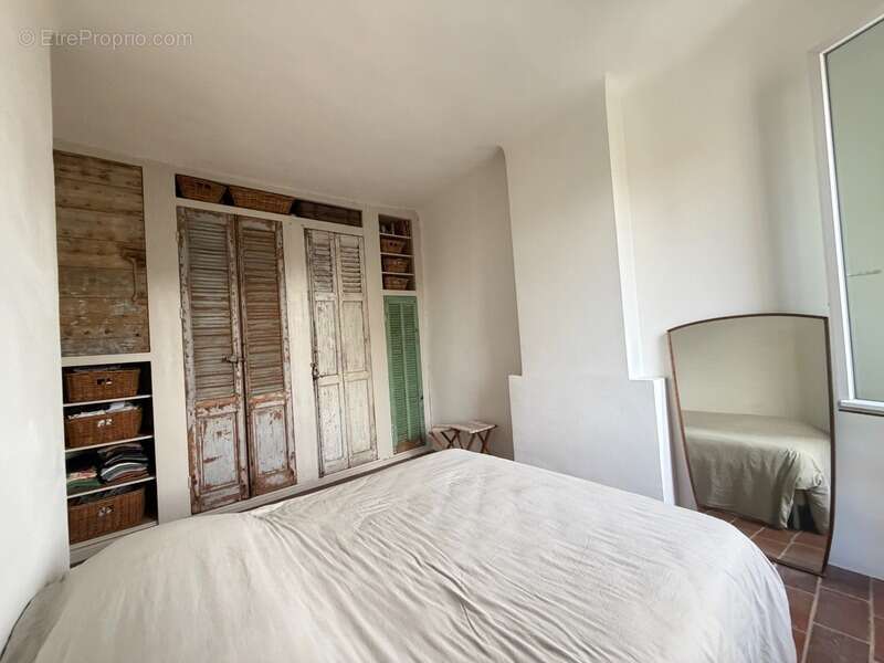 Appartement à MARSEILLE-5E