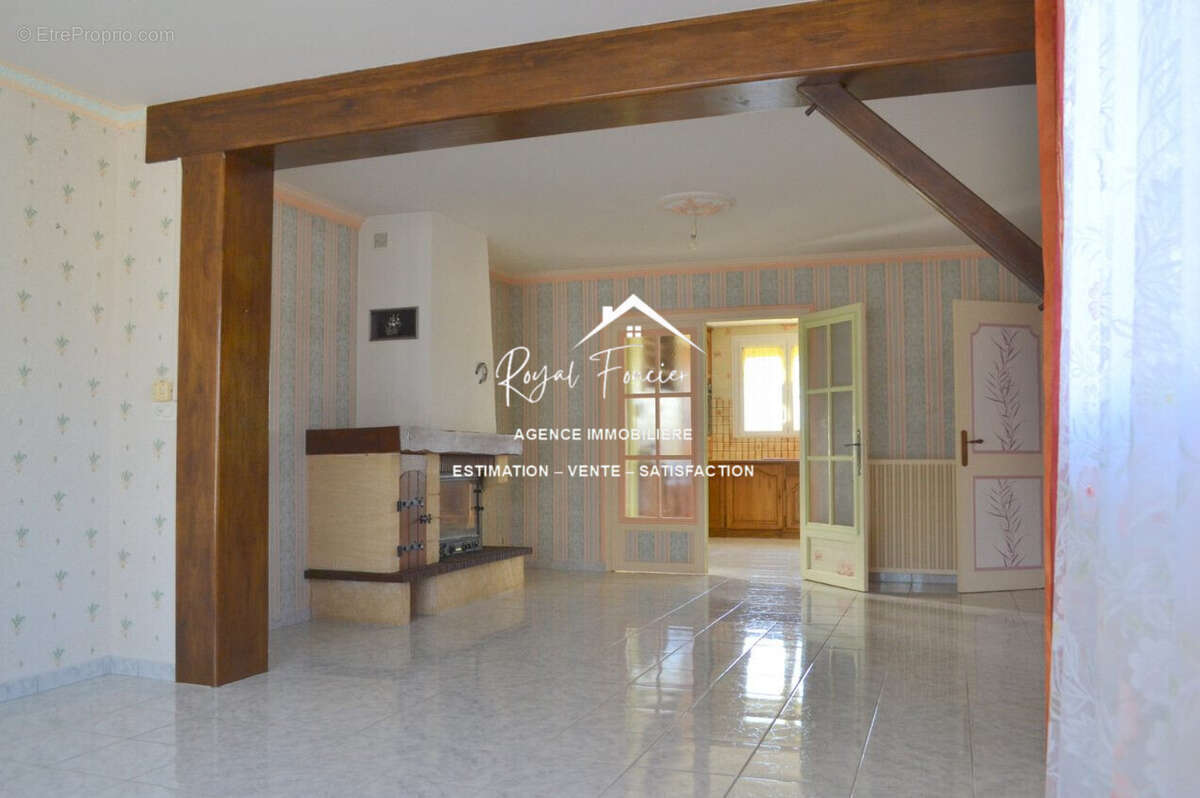 Séjour - Maison à CHATELLERAULT