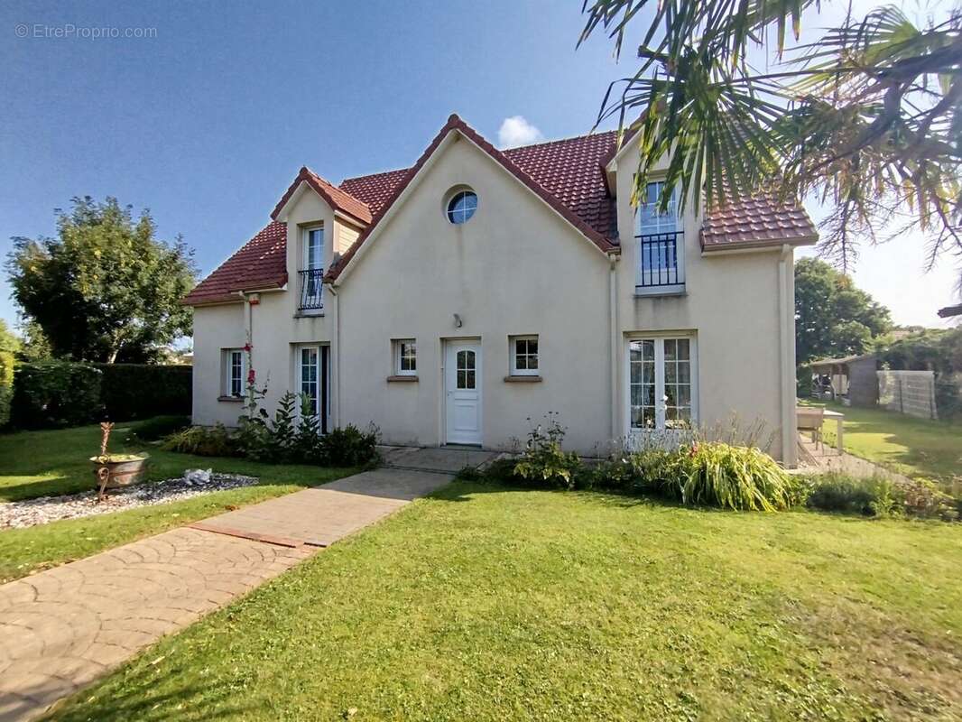 Maison à HAUTVILLERS-OUVILLE