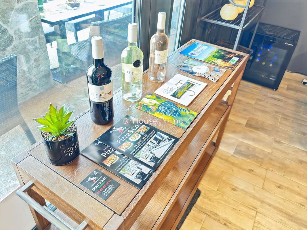 Commerce à POURRIERES