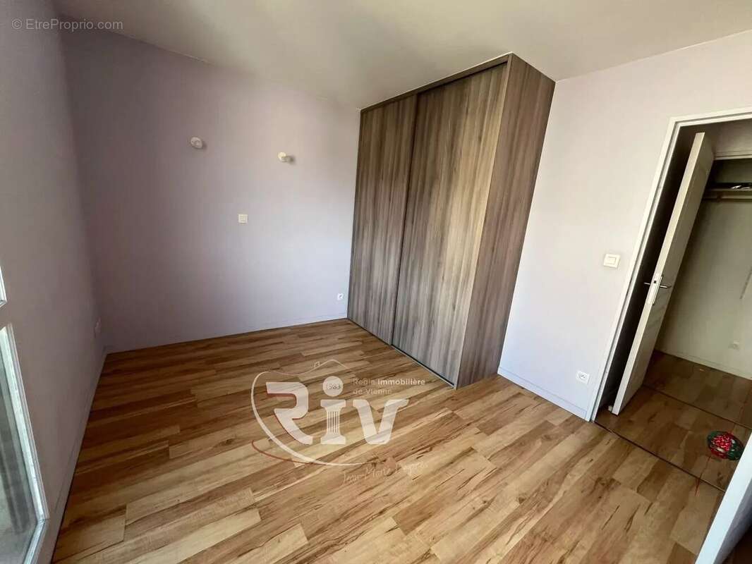 Appartement 3 pièces en plein cœur du centre-ville – Garage, parking et cave - photo 6