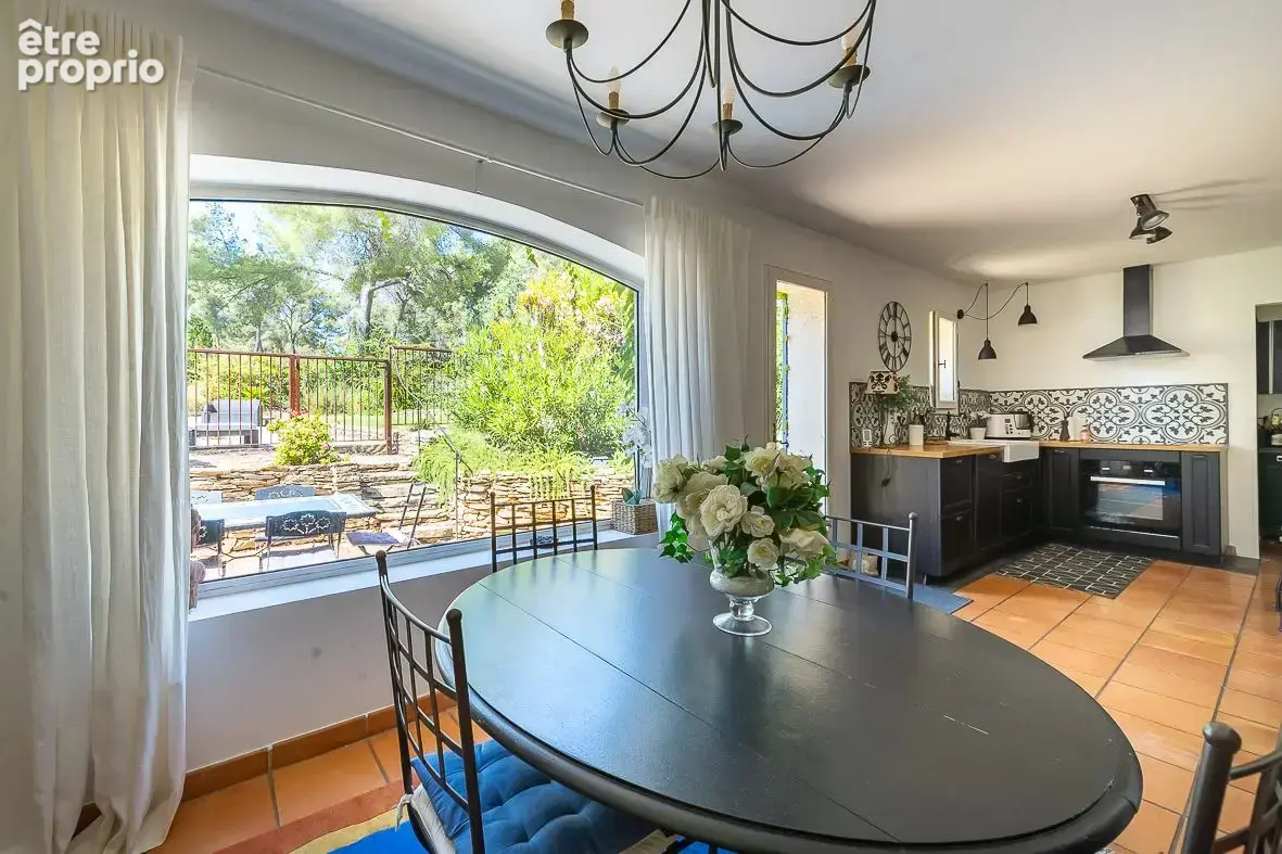 Maison 6 pièces 172 m² à vendre à La Cadiere-D'azur (83740) - photo 8