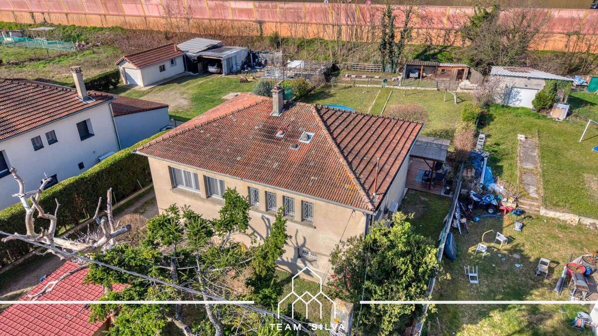 Maison à ROUSSILLON