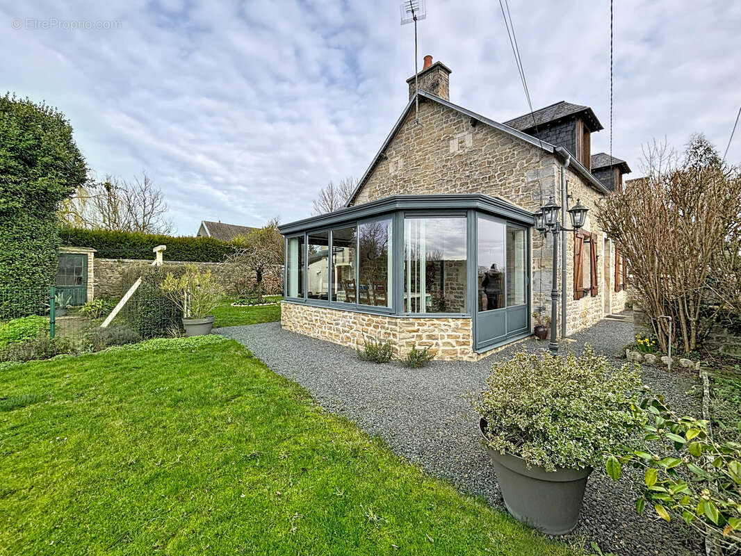 Maison à HOTTOT-LES-BAGUES