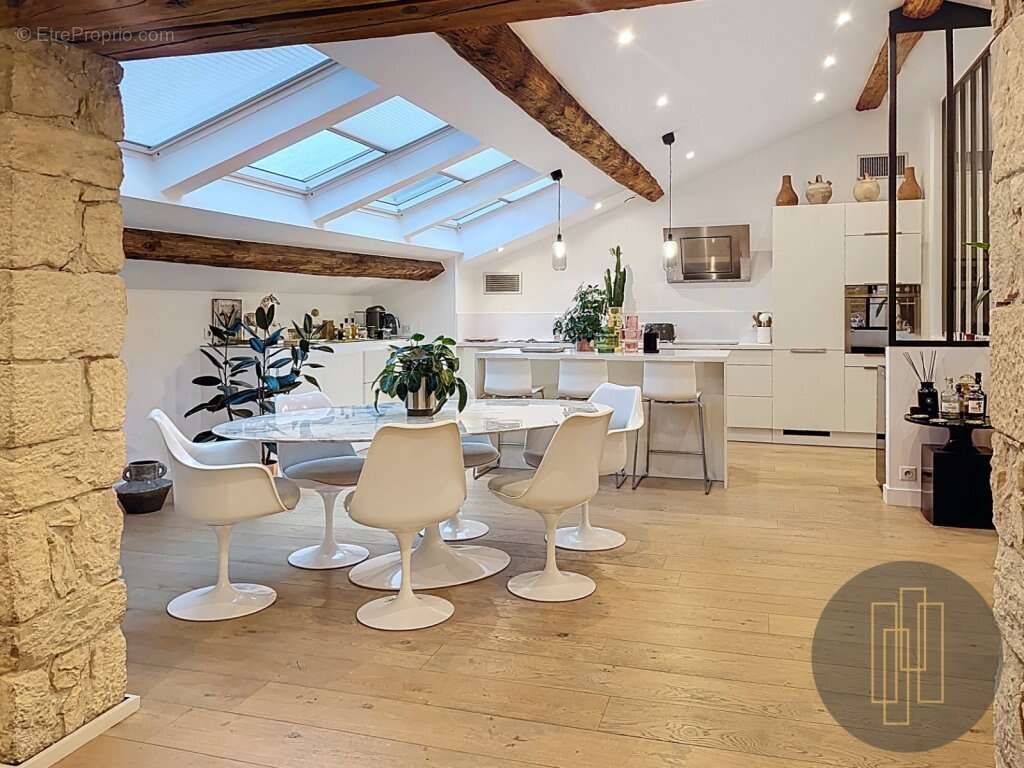 Appartement à LYON-6E