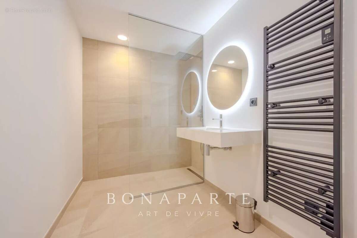 SAINT-TROPEZ GASSIN Exclusivité : Superbe villa-appartement en duplex avec vue mer exceptionnelle - photo 38