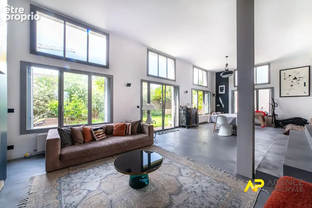 Maison de prestige à vendre à Colombes - 6 pièces, 136 m², jardin et stationnement - photo 3