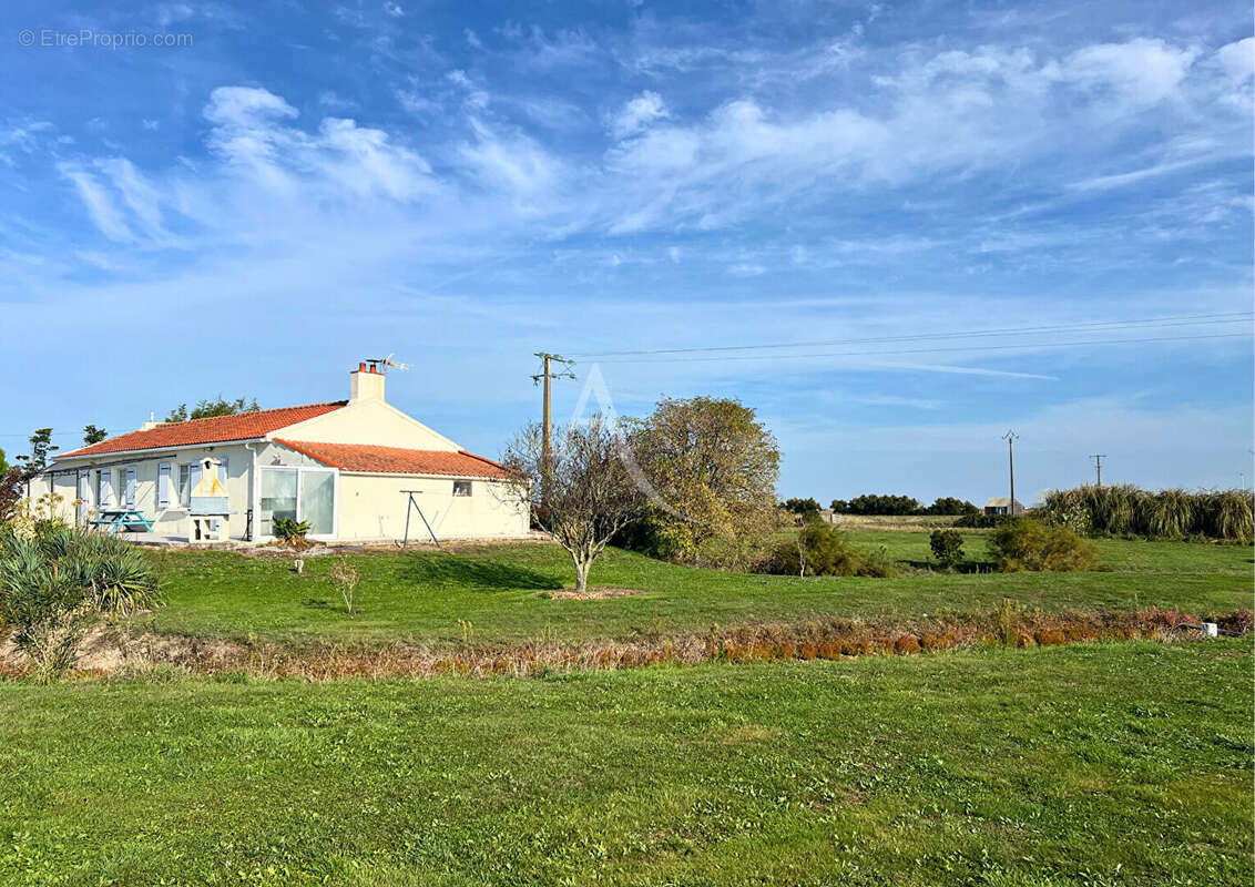 Maison à BEAUVOIR-SUR-MER