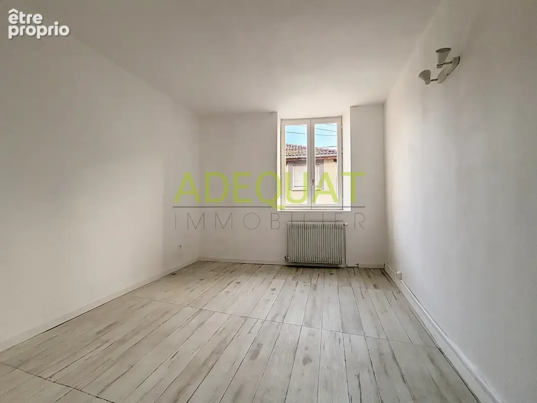 BOURGOIN JALLIEU CENTRE, maison de ville 3 chambres + stationnements... - photo 8