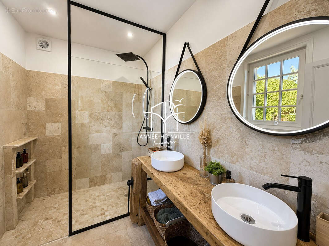 Maison 6 pièces 239 m² à vendre à Quetteville (14130) - photo 9