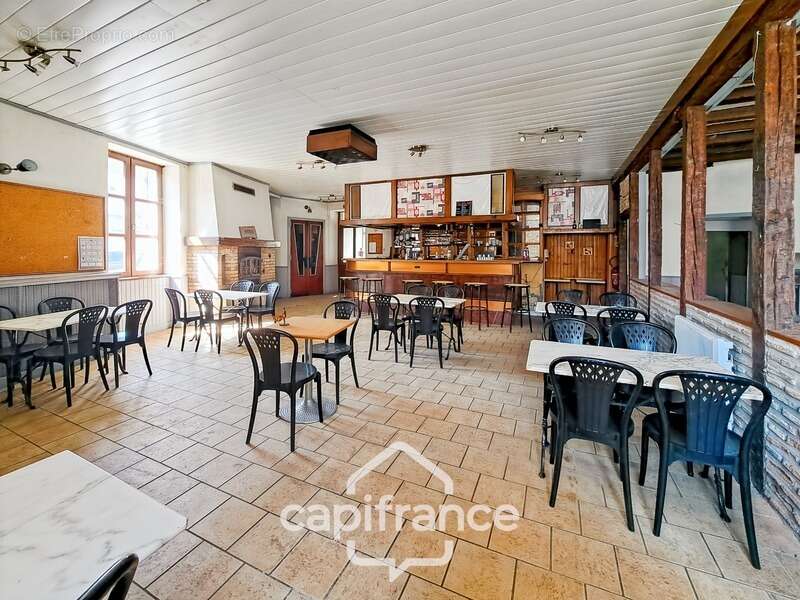 Ancien bar-restaurant avec logement – Fort potentiel au cœur de Châteaumeillant - photo 36
