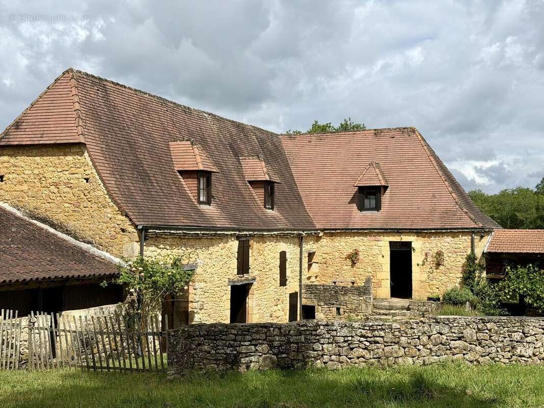 Maison périgourdine de caractère avec dépendances et piscine – Castelnaud-la-Chapelle – Périgord Noir - photo 4