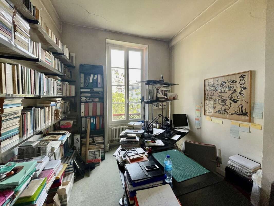 Appartement à PARIS-14E