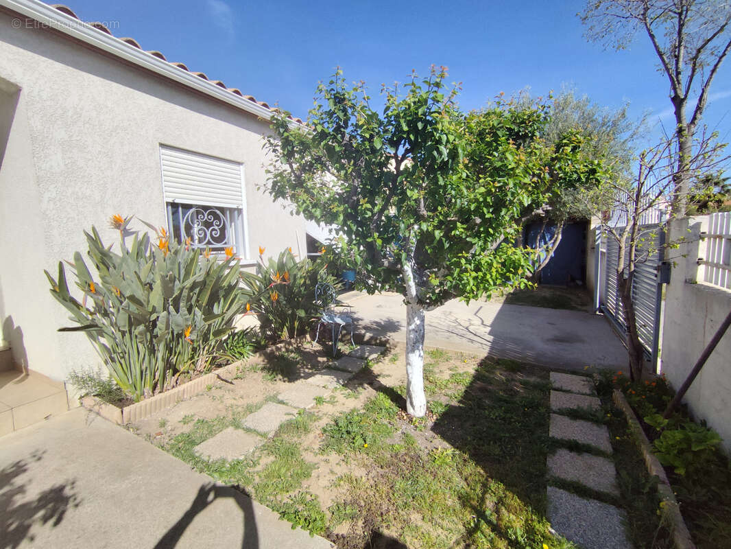 Maison à SAINT-JEAN-LASSEILLE