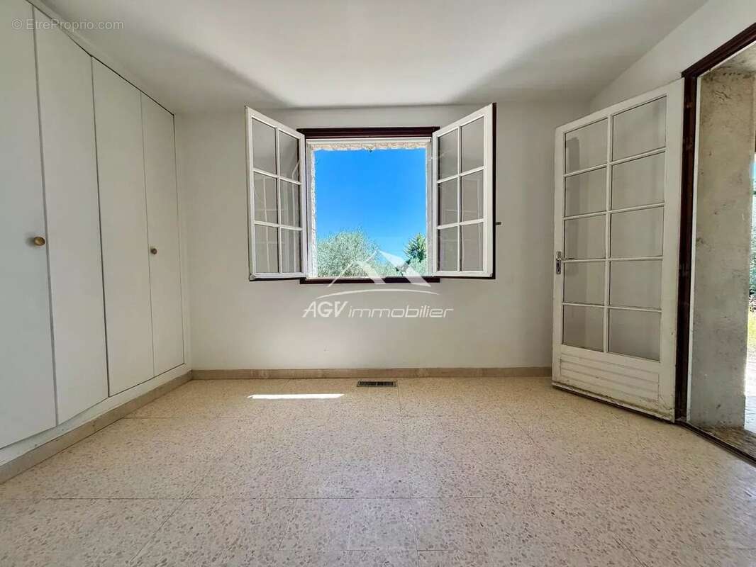 Vue panoramique exceptionnelle – Maison de 165 m² sur 3 300 m² de terrain constructible - photo 16