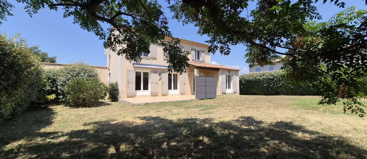 Maison à ROBION