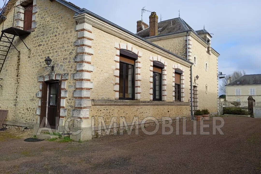 Maison à MAUVES-SUR-HUISNE