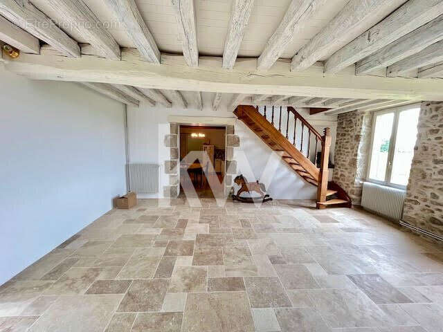 Maison 205 m² à Trainou  - photo 7