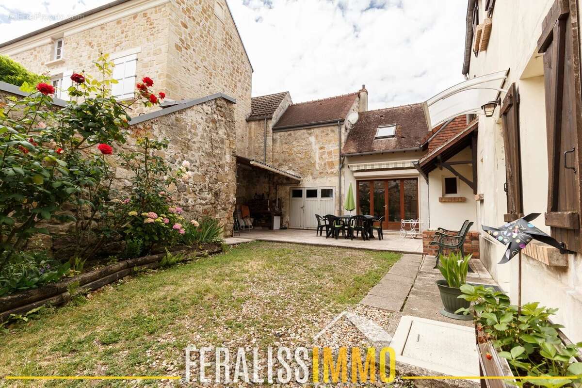 Maison à JOUY-LE-MOUTIER