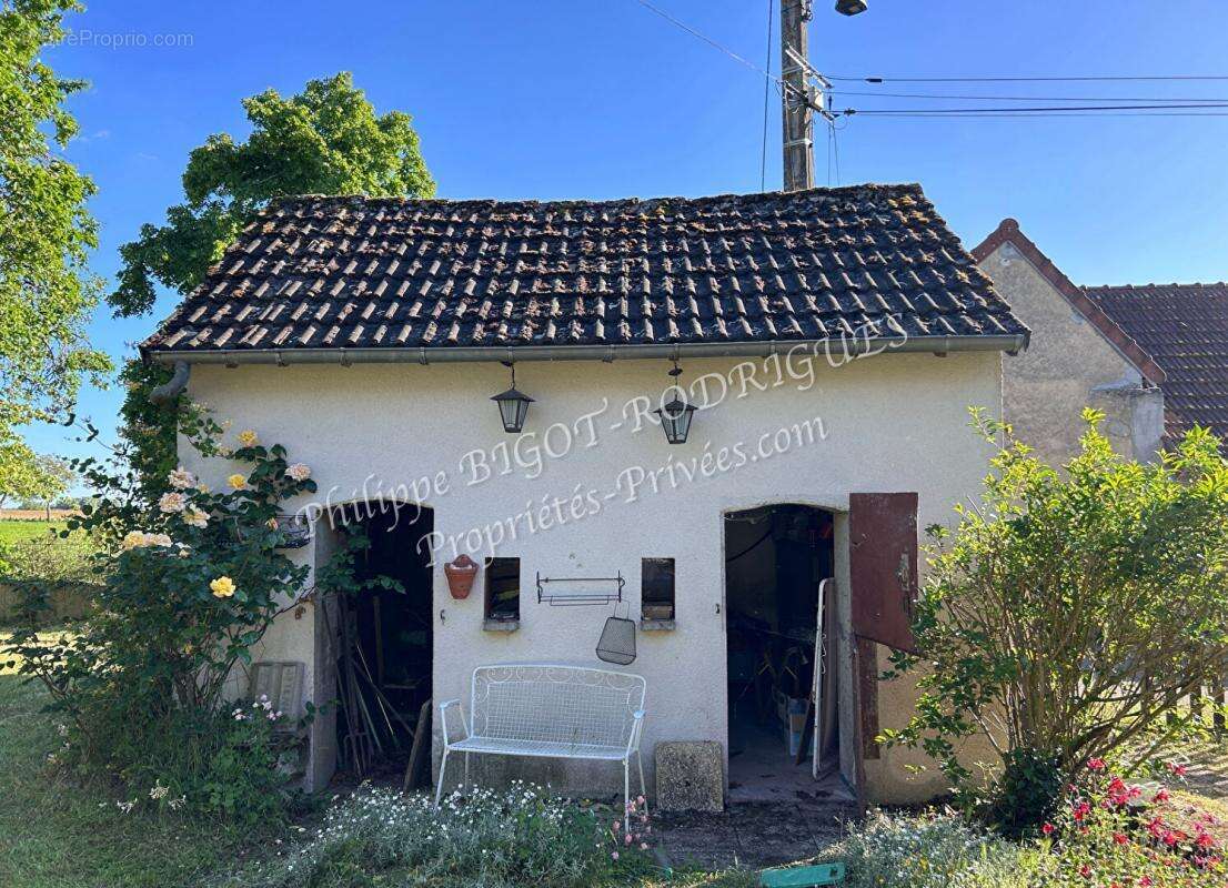 Maison à SAINT-MARTIN-DES-CHAMPS