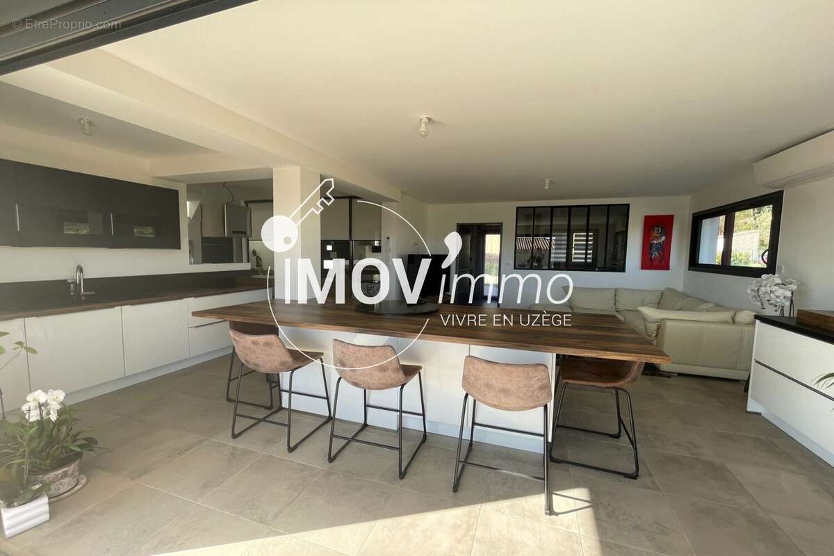 Maison à SAINT-QUENTIN-LA-POTERIE