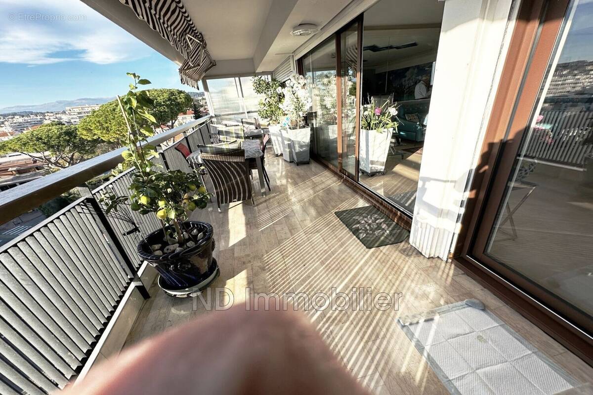 Appartement à CANNES