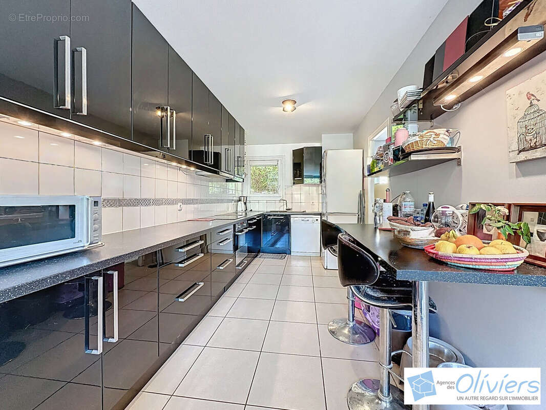 Maison 118 m² à Voisins-Le-Bretonneux  - photo 3