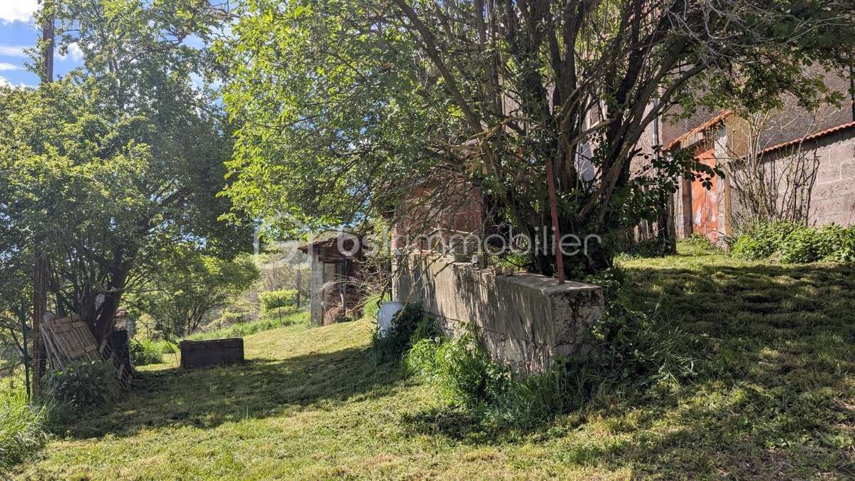 Ferme en U - 138 m² habitables, 4 chambres, jardin et grange - photo 5