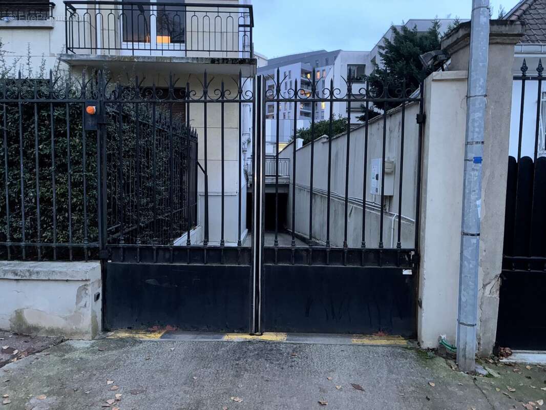 Parking à NOGENT-SUR-MARNE