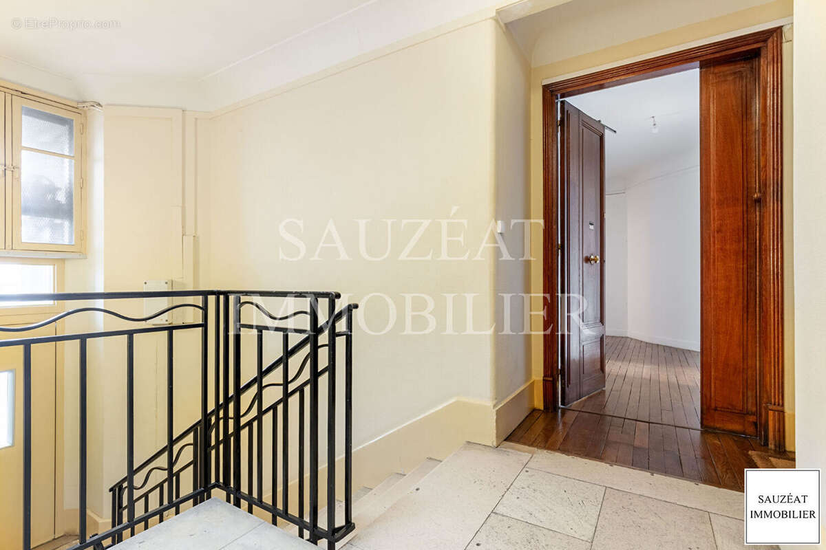Appartement à MONTROUGE
