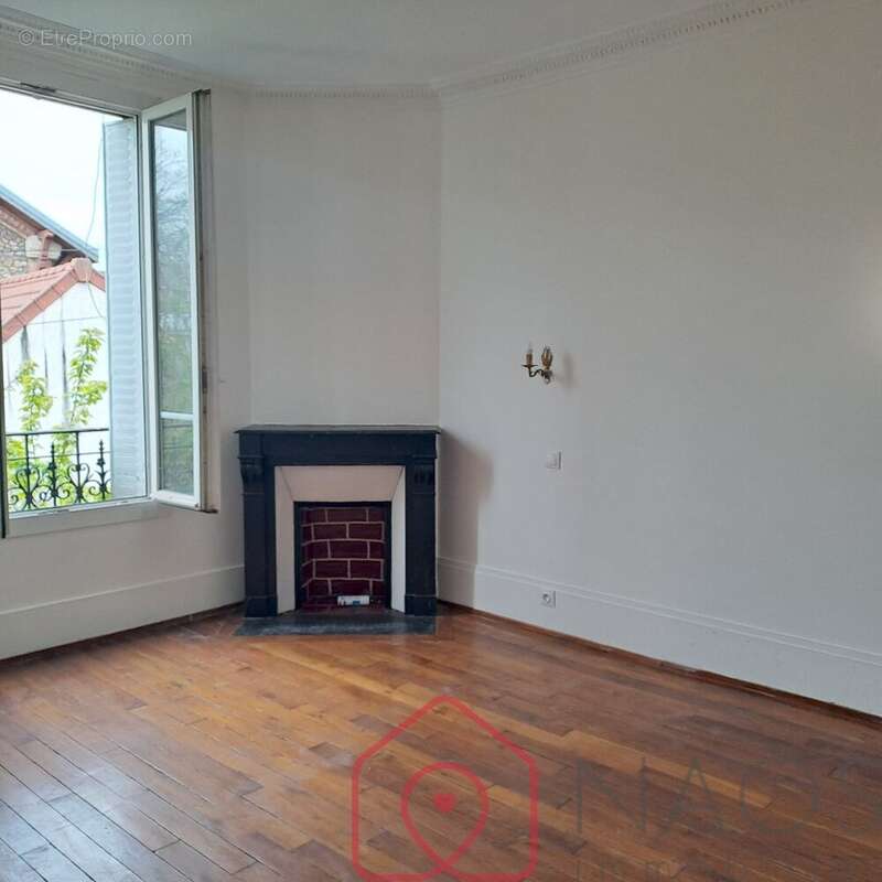 Maison à VILLENEUVE-LA-GARENNE