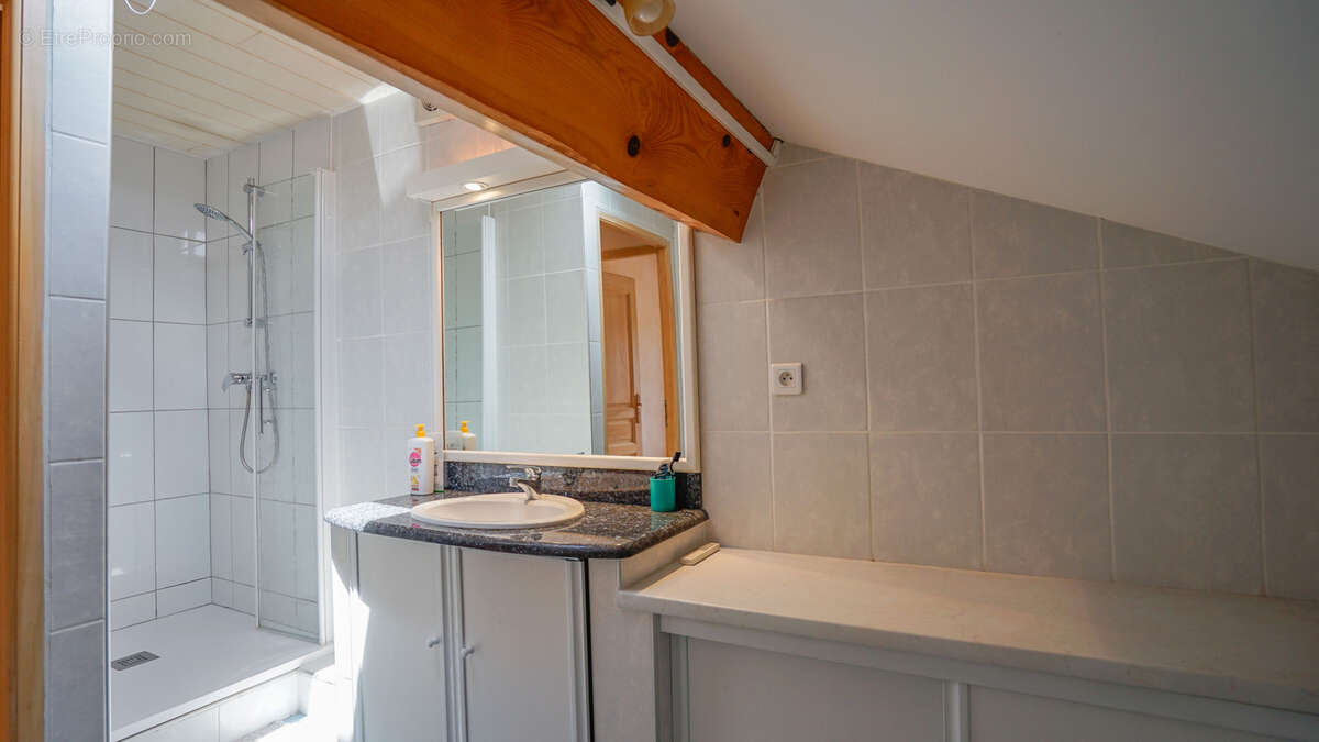 Maison à BAGAT-EN-QUERCY