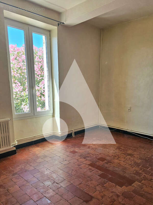 Maison à JONQUIERES