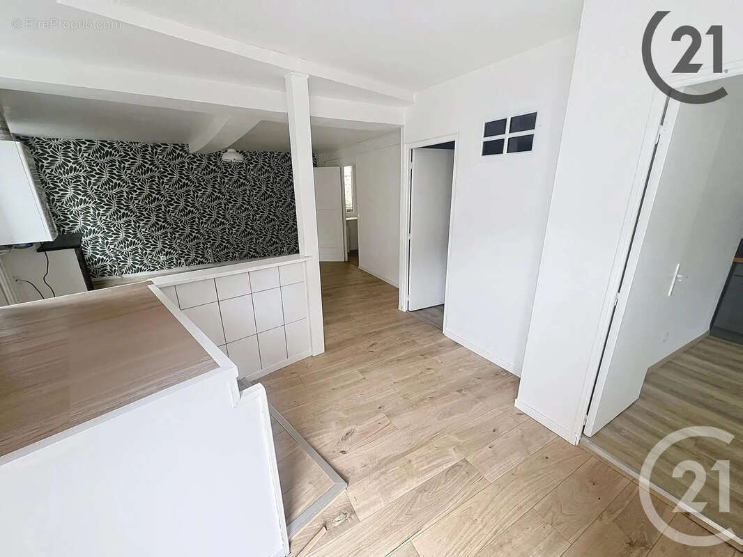 Maison à COULANGES-LA-VINEUSE