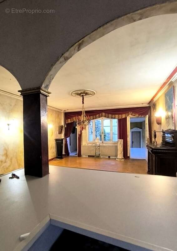 Maison familiale de caractère au cœur de Nevers – Terrasses, volumes et histoire ( 58 ) SOUS OFFRE - photo 5