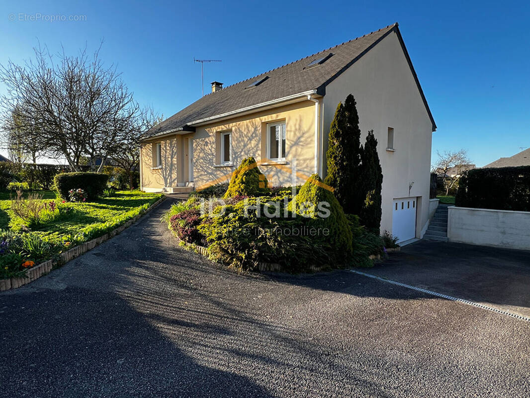 Maison à RENAZE