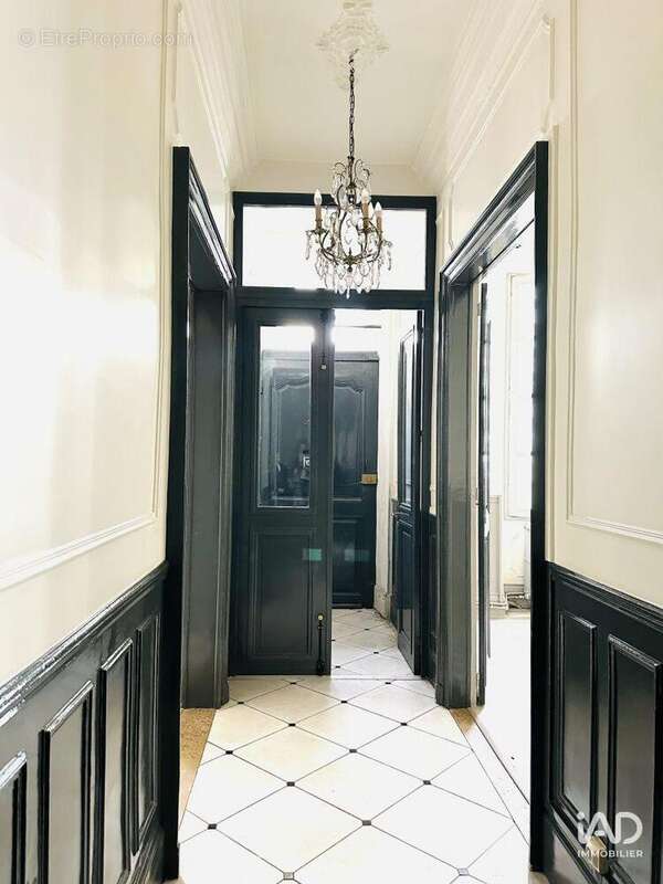 Photo 7 - Commerce à ETAMPES