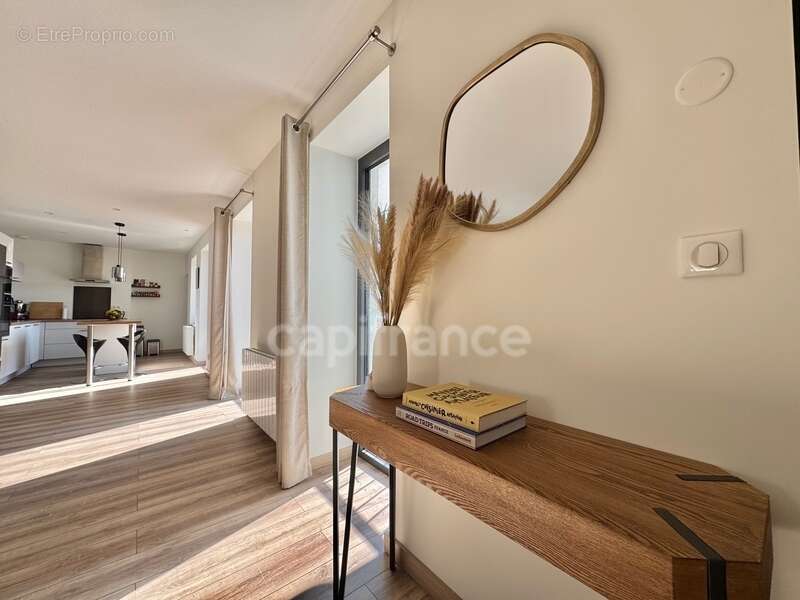 Appartement à LE COTEAU