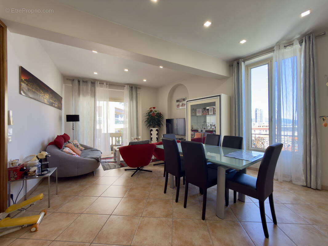 Appartement à BEAUSOLEIL