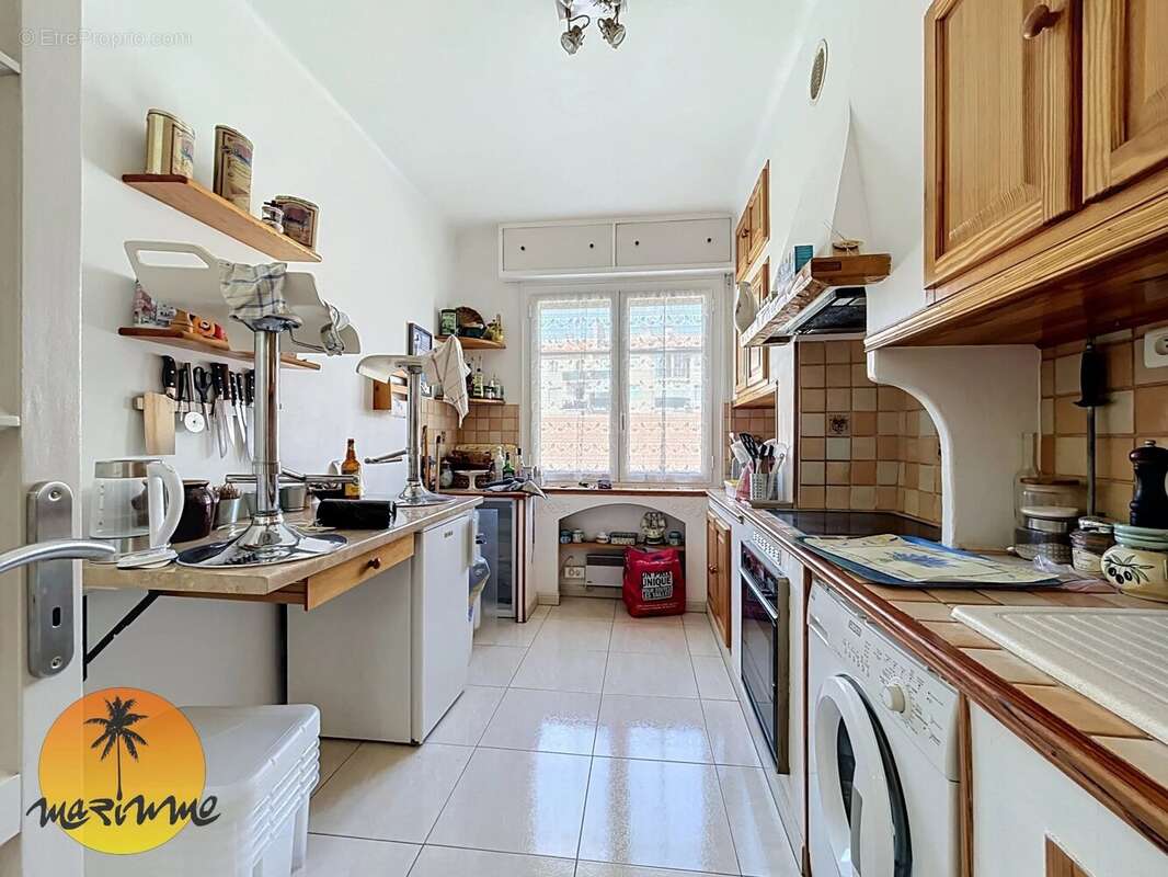 Appartement à SAINT-LAURENT-DU-VAR