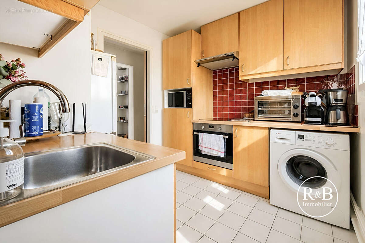 Appartement à LES CLAYES-SOUS-BOIS