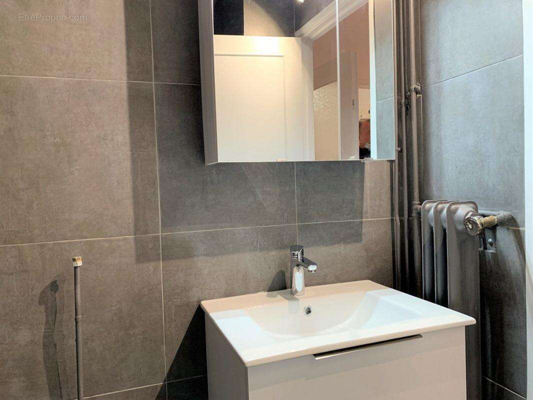 Appartement à PARIS-11E