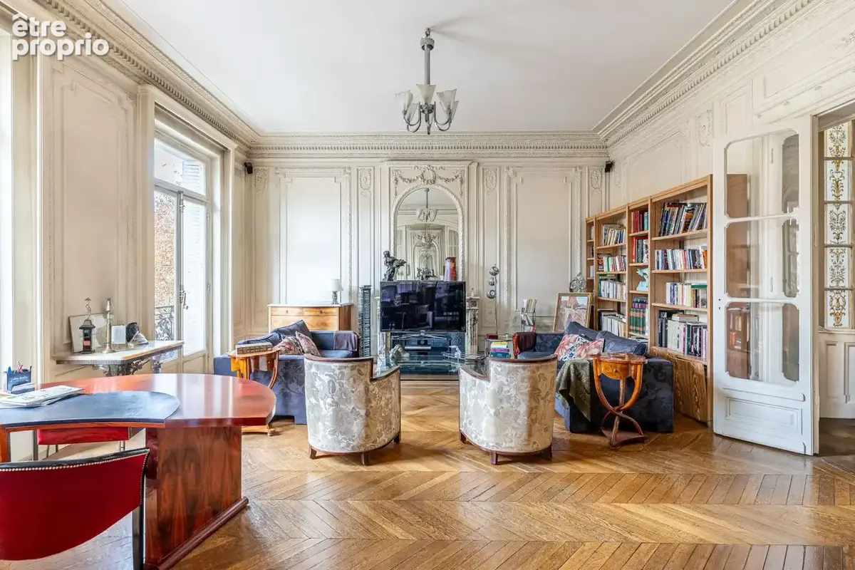ARC DE TRIOMPHE, Avenue Frieland 75008 - 4 pieces 130 m2 - photo 2