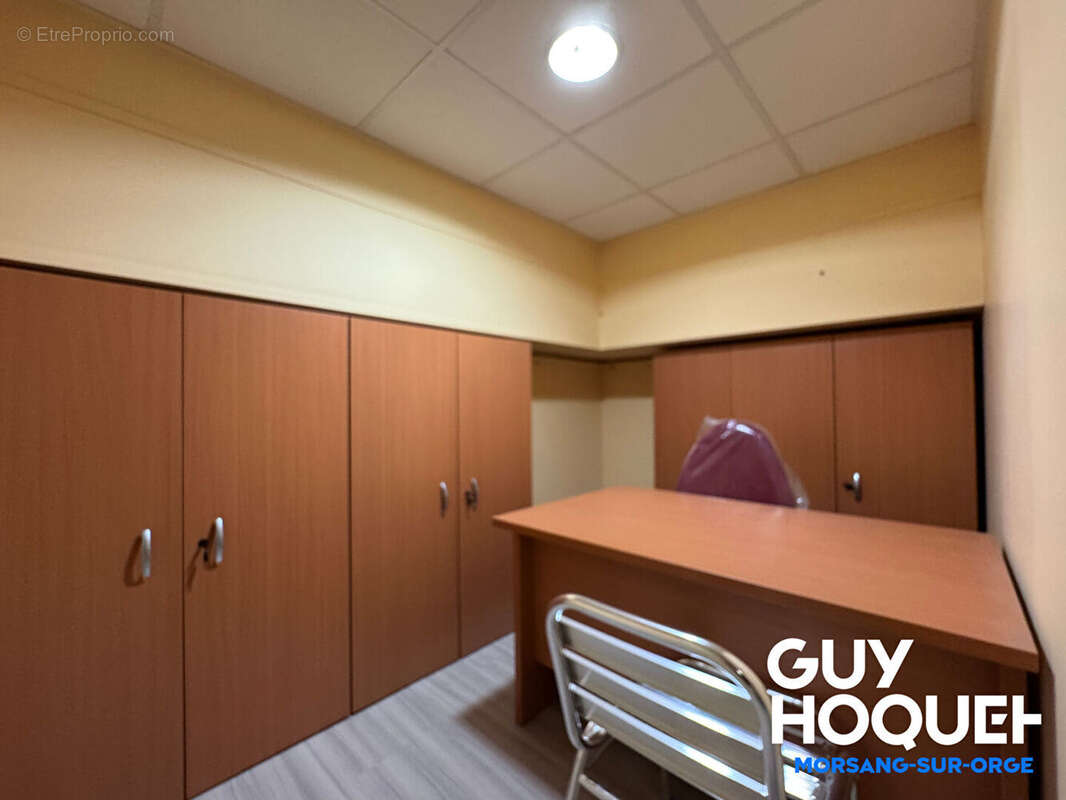 Commerce à EPINAY-SUR-ORGE